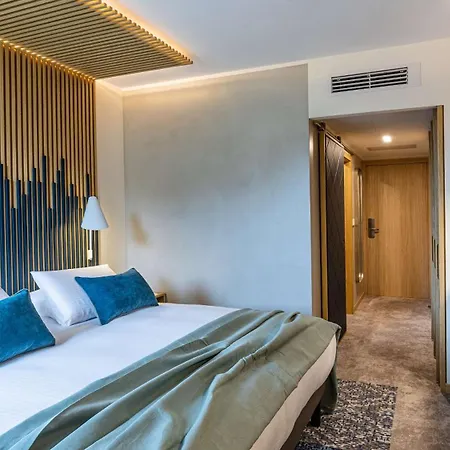 Domaine De & - Bw Premier Collection Hotel