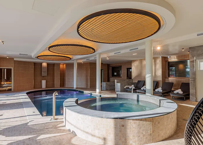 Domaine De & - Bw Premier Collection 4*